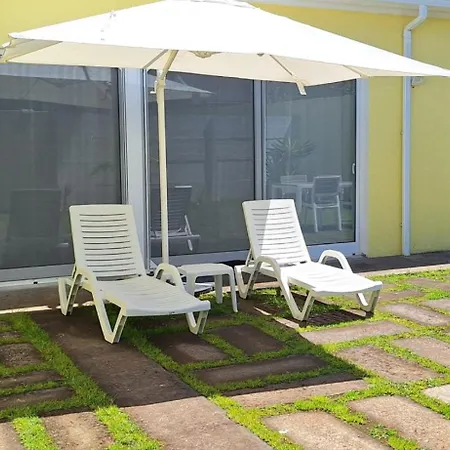 Feriehus Garden House São Vicente Ferreira